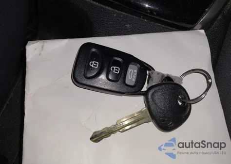 2013 Hyundai Elantra Gls z USA, uszkodzony, nr VIN 5NPDH4AE9DH447219